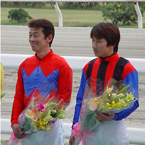 �g�����l�R��