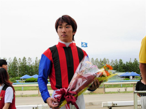 �g���R��